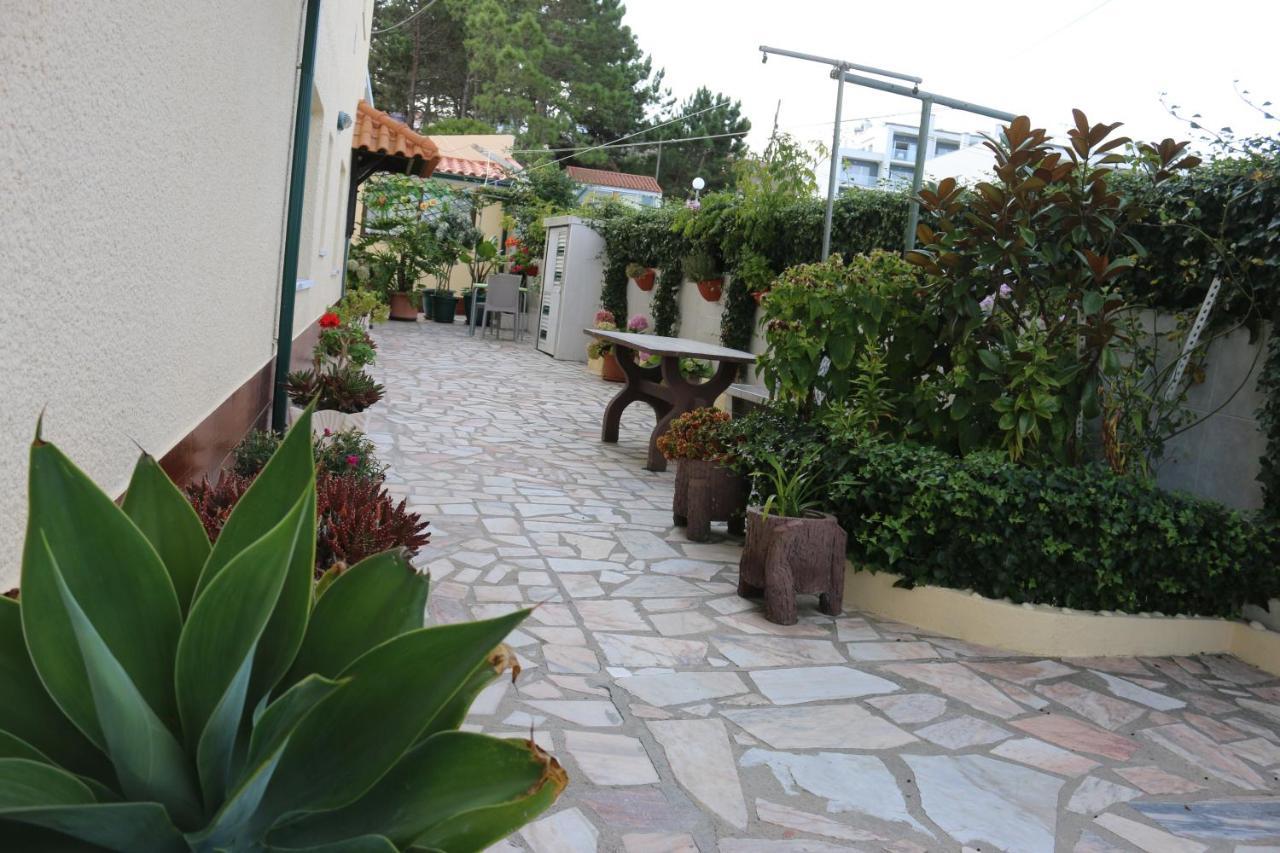 Vivenda Barroso Apartment Nazaré Exterior photo