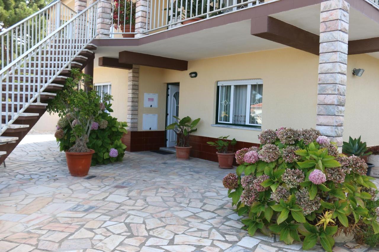 Vivenda Barroso Apartment Nazaré Exterior photo