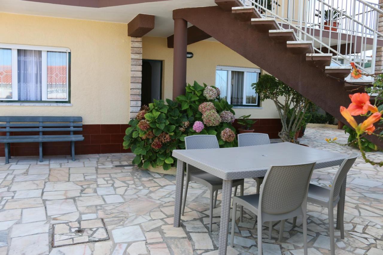 Vivenda Barroso Apartment Nazaré Exterior photo
